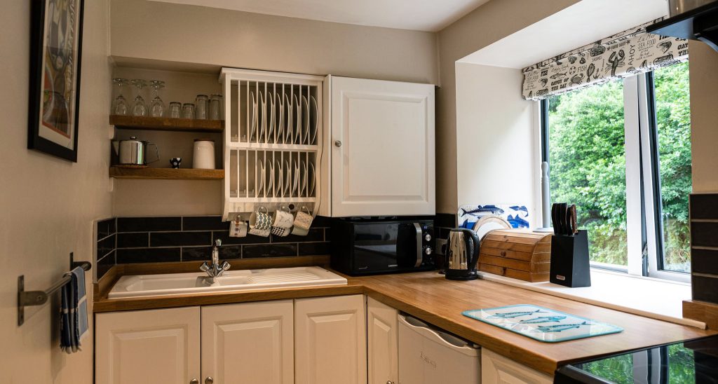 Apartment-Upperdeck-kitchen-1
